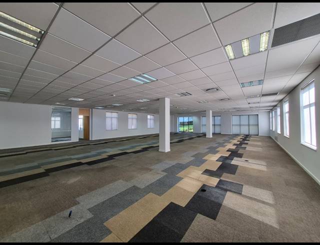 5,021M² OFFICE TO LET IN ILLOVO